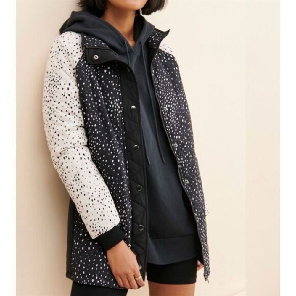 Saltwater Luxe Women's XS Black Polka Dot Puffer Jacket Mid-Length